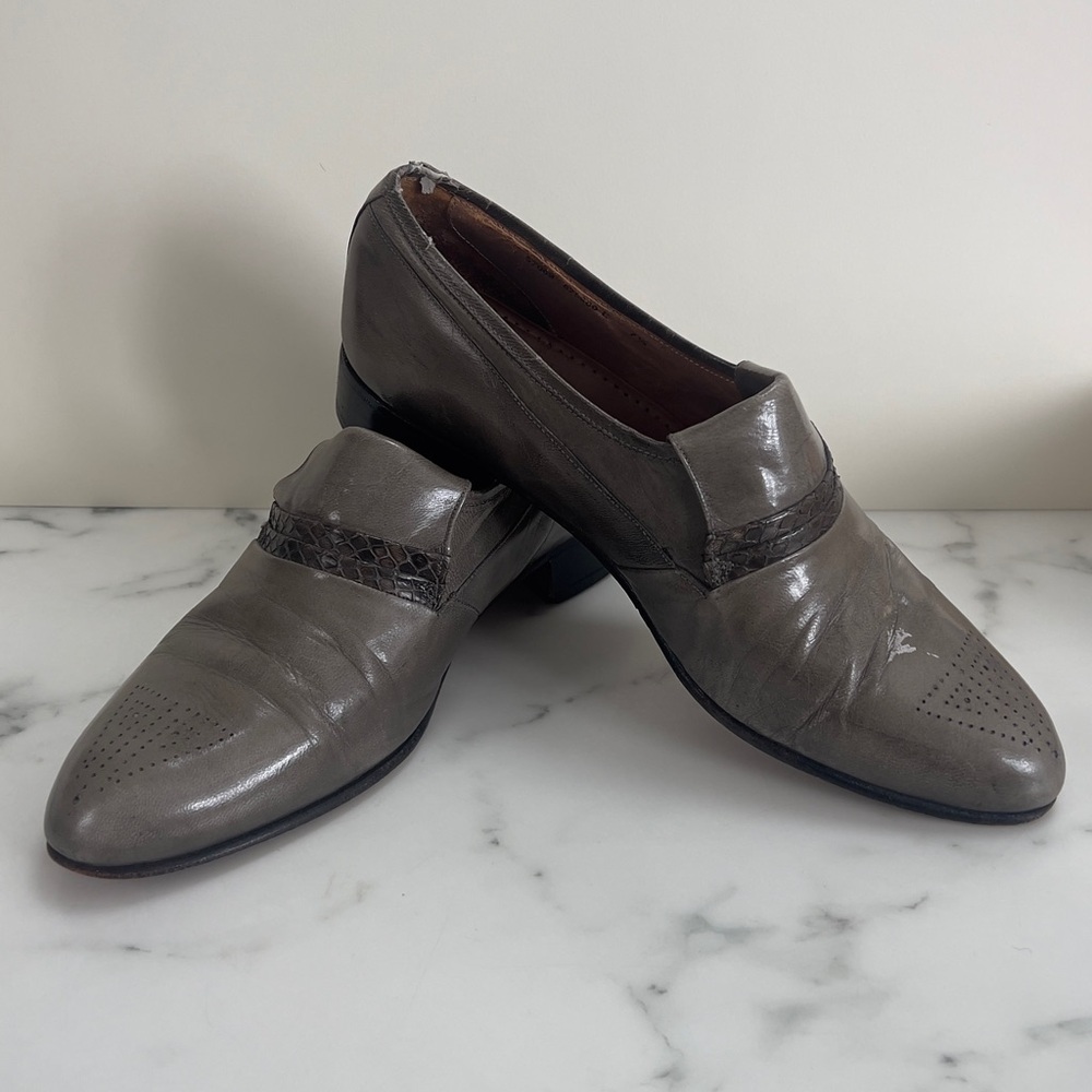 Vintage Spanish Gray Leather Women’s Loafers Slip on
